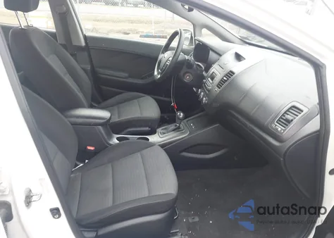 2015 Kia Forte Lx z USA, uszkodzony, nr VIN KNAFX4A69F5391495